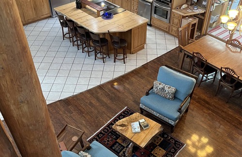 Trego Cabina | Secluded 3 bedroom lodge tucked in the heart of the Kootenai National Forest