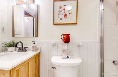 East Jamaica Casa | Secluded A-frame home near Mt. Snow and Stratton Ski with wood stove & streaming