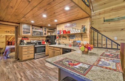 Hot Springs Casa | Secluded and Peaceful Tree Top Cabin with Loft