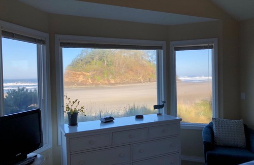 Neskowin Casa | Casa frente a la playa aislada y actualizada con vistas espectaculares