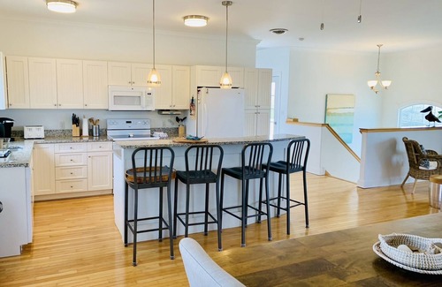 Villas Casa | NJ IMPUESTO GRATIS! ¡Las puestas de sol y las vistas a la bahía son solo el comienzo!