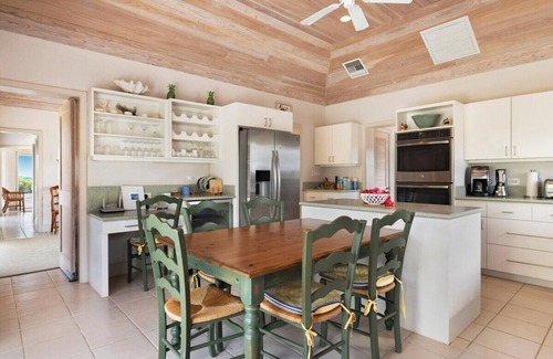 Double Bay Casa | Nueva propiedad frente al mar aislada, 9 acres y 725 'de fachada privada NUEVA PISCINA!