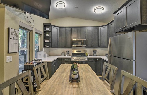 Butte Meadows Cabina | Secluded Butte Meadows Cabin w/ Deck & Grill!