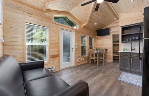 Kernville Cabina | Secluded Cabin at Kern River Sequoia Campground (Cabin 09)