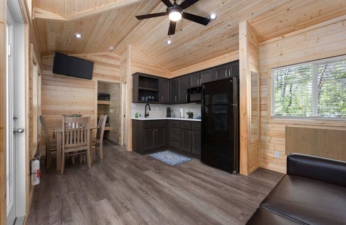 Kernville Cabina | Secluded Cabin at Kern River Sequoia Campground (Cabin 09)