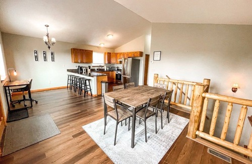 Florissant Casa | Secluded Cabin | fishing/hiking/relaxing/fireplace