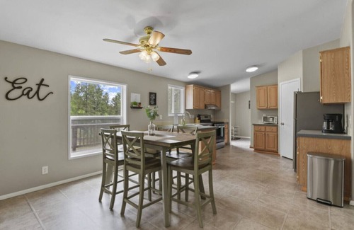 Florissant Cabina | Secluded Cabin in the Woods Pet Friendly