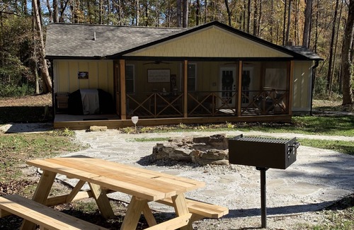 Fair Play Cabina | Secluded Cabin near Lake Hartwell, Great for Hunting & Fishing.