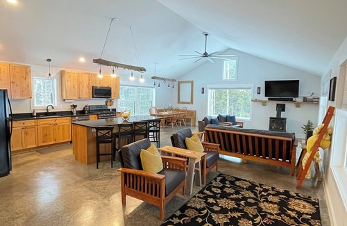 Campton Cabina | Secluded Cabin - Peace and Quiet with a view!