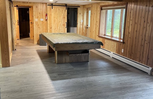 Sweet Valley Cabina | Secluded Cabin with Beautiful Views & Inground Pool