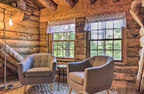 Pickens Casa | Secluded Cabin with Spacious Kitchen and Dining Area!