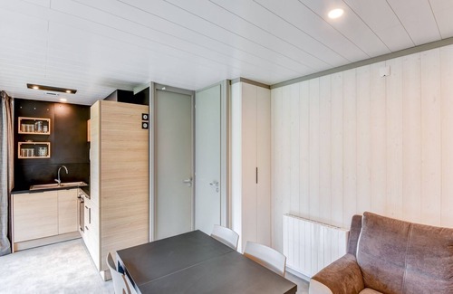 Hourtin Chalet De Esquí | Chalet aislado en Hourtin con piscina