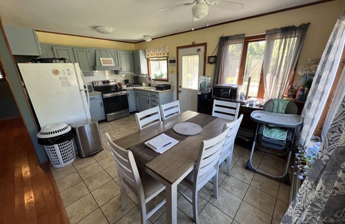 Summit Chalet De Esquí | Secluded Chalet in the Northern Catskills with FIBER Internet and EV hookup