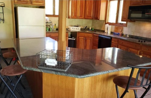 Finesville Casa | Secluded Chalet Waterfront Pohatcong 1 hr to NYC