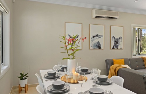 St. Georges Basin Casa | Secluded Cottage Surrounded by Eucalyptus Trees and Native Wildlife