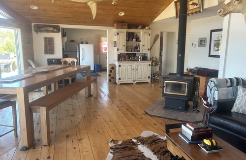 Havelock-Belmont-Methuen Cabaña | Secluded cottage on quiet lake