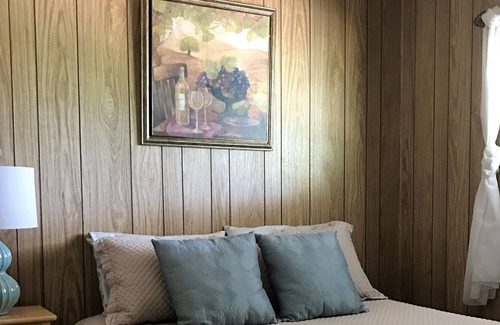 El Verano Cabaña | Cottage aislada, con vista a viñedos, para seis personas, gran ubicación!