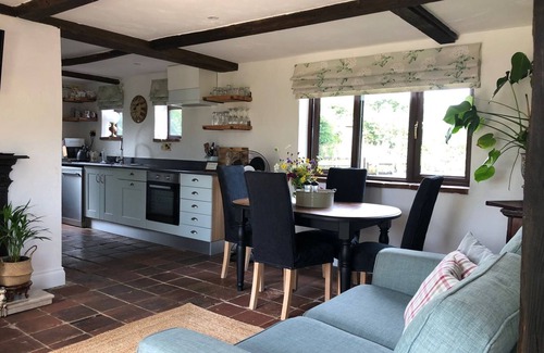 Foxley Casa | Secluded Countryside Retreat. Pet Friendly stays at The Old Workhouse Paddocks