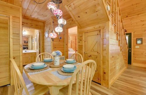 Blairsville Casa | Secluded Cross Creek Cabin with Deck and Fire Pit!