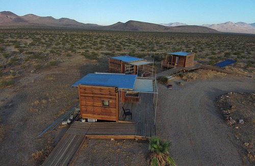 Ridgecrest Cabina | Secluded Desert House-Gateway to Death Valley