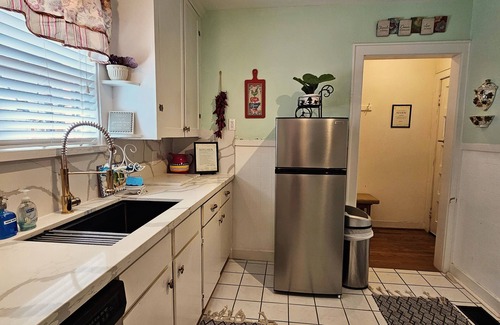 Boulevard Oaks Apartamento | Secluded English Retreat by Rice University, Medical Center & Museum District