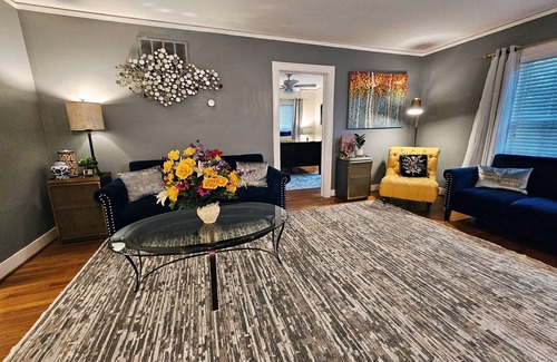 Boulevard Oaks Apartamento | Secluded English Retreat by Rice University, Medical Center & Museum District