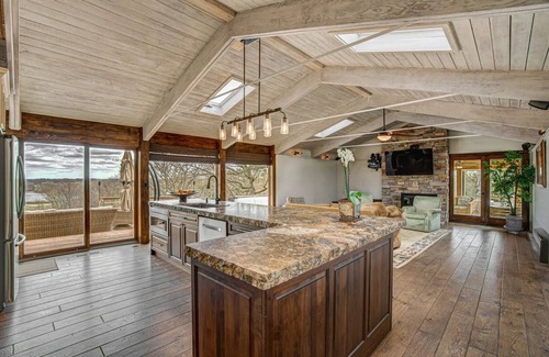 Solon Mills Casa | Secluded Luxury 15-Acre Paradise: Hot Tub, Game Room, Trails. Sleeps 10-16