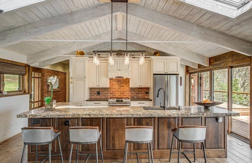 Solon Mills Casa | Secluded Luxury 15-Acre Paradise: Hot Tub, Game Room, Trails. Sleeps 10-16