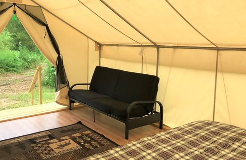 St. Charles Cabaña | Glamping St. Louis - Corriente de aire de ensueño