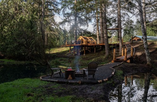 Port Angeles Alquiler De RV | Secluded glamping tent in the foothills of the Olympic Mountains.