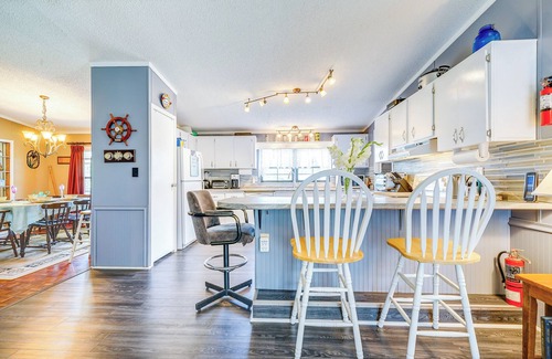Hampstead Casa | Secluded Hampstead Vacation Rental with Deck!