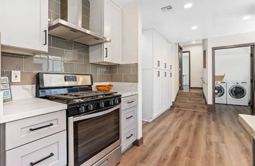 Altadena Casa | Secluded Highly Upgraded 3BR/3BA SFR- 10 Mins to Old Town Pasadena