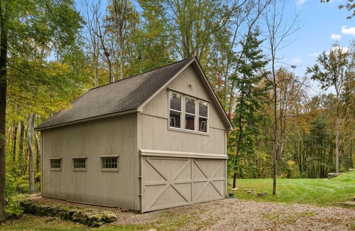 Kent Casa | Secluded Home in Kent CT surrounded by 2,500 Acre Park