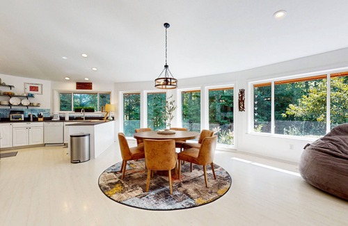 Whittier Casa | Secluded home with firepit, deck and open windows to nature