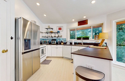 Whittier Casa | Secluded home with firepit, deck and open windows to nature