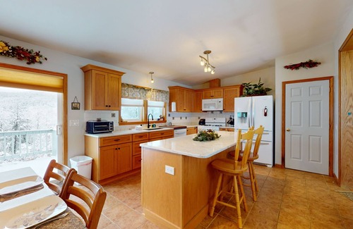 Bartlett Casa | Secluded home with pool, enclosed yard, fireplace, W/D, internet, & scenic views