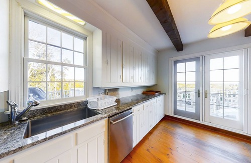 South Bristol Casa | Secluded House on South Bristol's Highest Point w/ Water Views