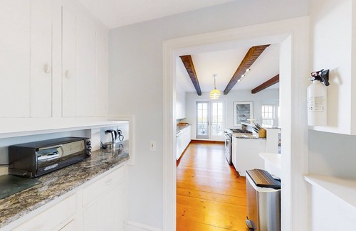 South Bristol Casa | Secluded House on South Bristol's Highest Point w/ Water Views