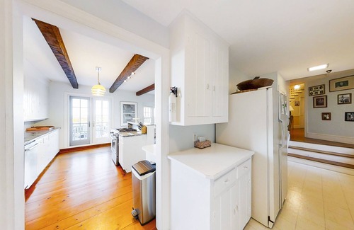 South Bristol Casa | Secluded House on South Bristol's Highest Point w/ Water Views