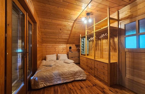 Duga Resa Casa | Cabaña aislada en Sveti Petar Mrežnički con piscina