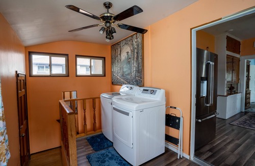 Berkeley Casa | Secluded in the City! New remodeled 2 bedroom near Berkeley Lake, pet friendly.