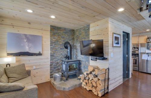 Stagetop Casa | Secluded Jefferson Cabin with Deck and Mountain Views!