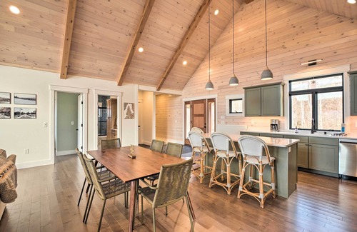 Carrabassett Valley Casa | Secluded Kingfield Abode w/ Idyllic Mtn Views