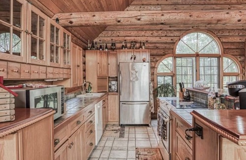 Westfield Casa | Secluded Lake front log cabin home in Chautauqua County