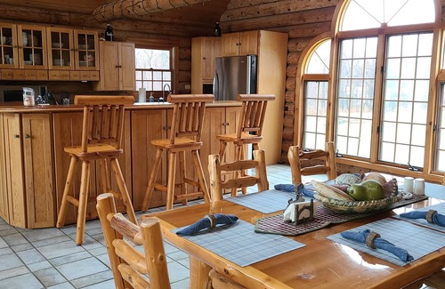 Westfield Casa | Secluded Lake front log cabin home in Chautauqua County
