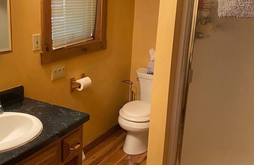 Florence Casa | Secluded lakefront property, sand beach, water slide, kayaks, and paddleboards!