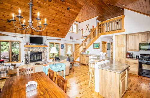 Woodruff Casa | Secluded lakefront cabin with deck, dock, fireplace, kayak, canoe, & WiFi