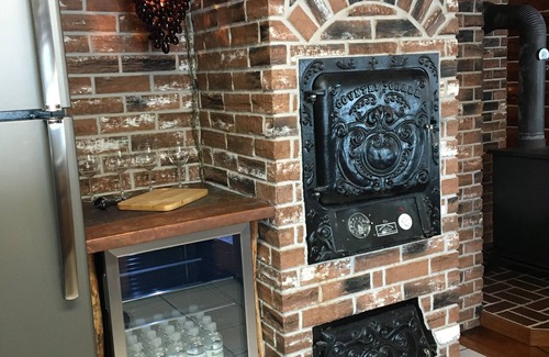 Stone Creek Cabina | Secluded Log Cabin on 300 Acres Near the Heart of Amish Country Ohio