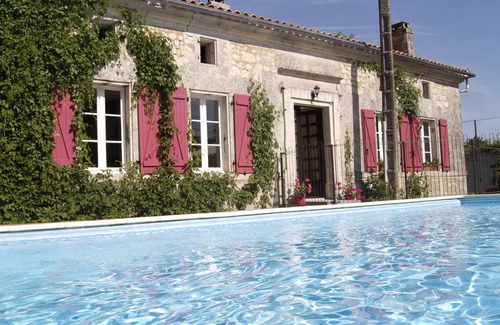 Pereuil Casa | Casa aislada de lujo. Piscina Privada. Entre Cognac, Angulema, Royan. Burdeos.