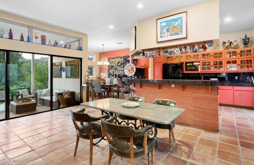 Barton Hills Casa | De vuelta en el mercado! Retiro de lujo aislado en greenbelt @ Zilker Park, cerca del centro